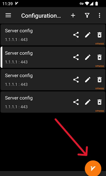 v2rayNG на Android со списком конфигураций и круглой кнопкой подключения в углу